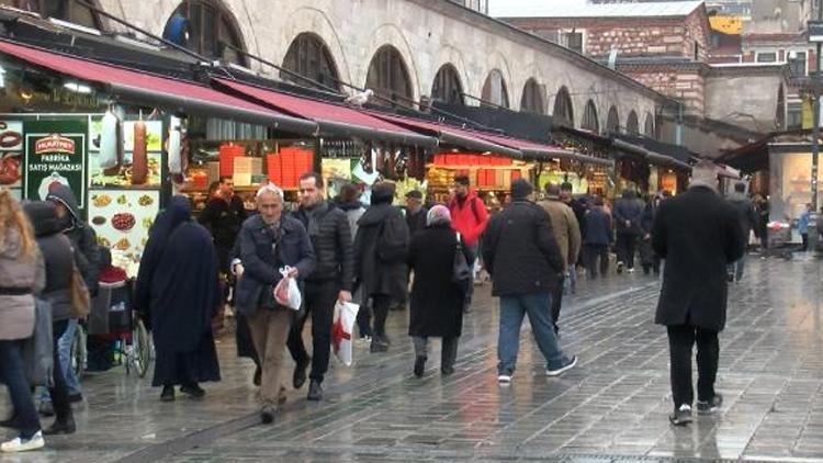 Mısır Çarşısında ramazan hareketliliği