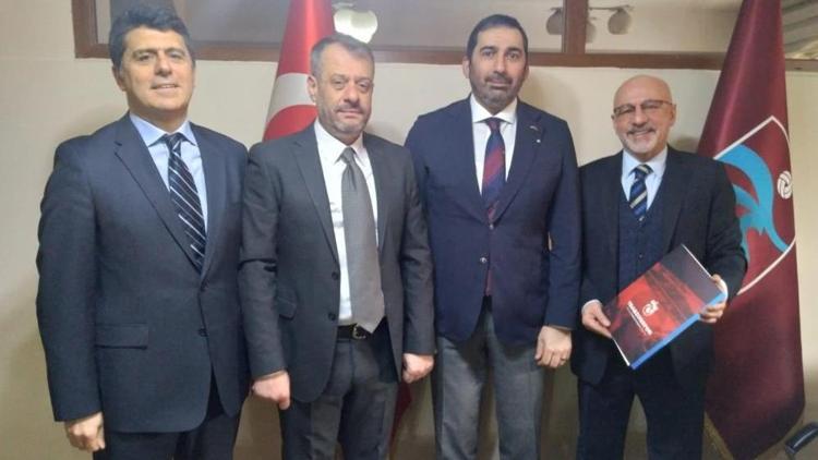 Trabzonspor’da başkan adayı Ertuğrul Doğan’ın listesi Divan Kurulu’na teslim edildi