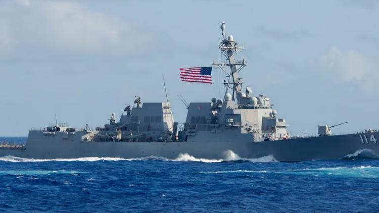Çin: “ABD savaş gemisi izinsiz karasularımıza girdi”
