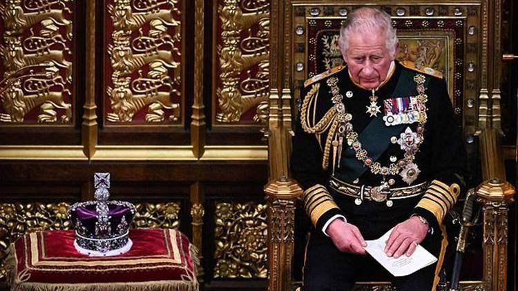 Kral olmak kolay mı sandınız Charles tacını giymek için gün sayıyor: Akşam 6’dan sonrası için yasak koydu