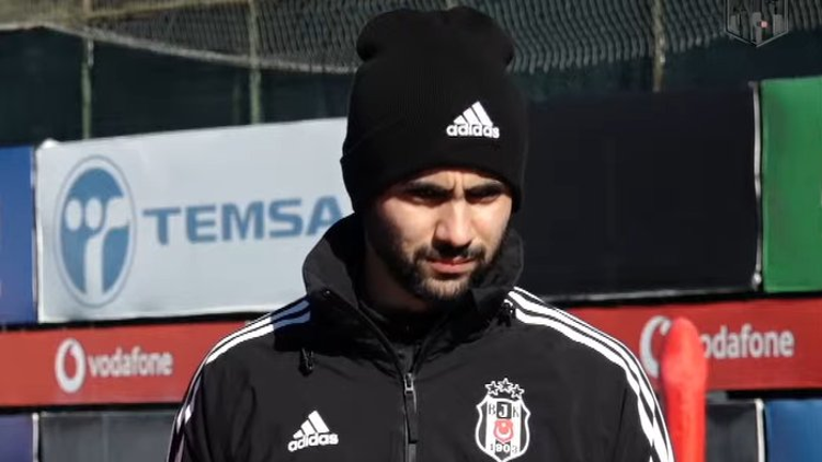 Beşiktaşın yıldızı Ghezzal: Biz Fenerbahçeyi kovalıyoruz, onlar da Galatasarayı