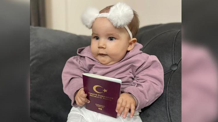 Arya bebek tedavi için Almanya’ya uçtu
