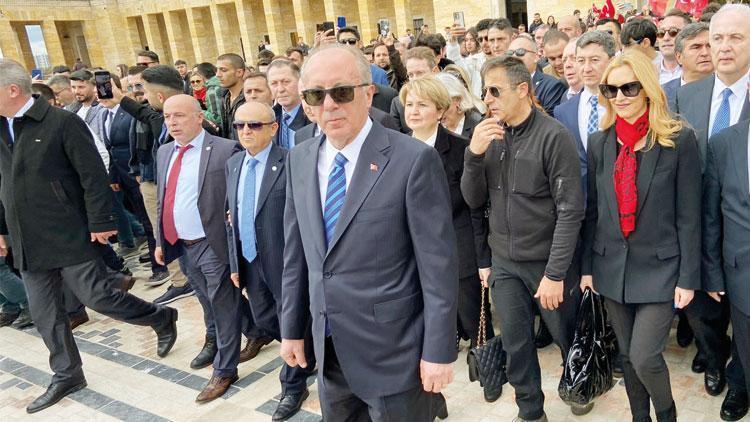 İnce Anıtkabir’de: ‘Mirasınıza sahip çıkacağıma ant içerim’