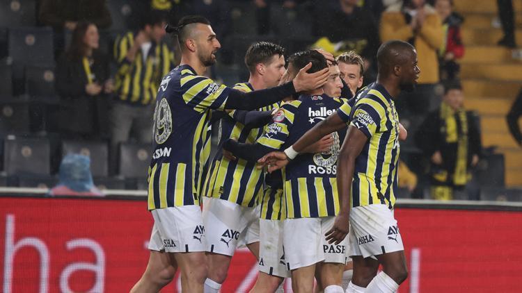 Fenerbahçe, Ziraat Türkiye Kupasında yarı finalde Kayserispor 4 golle kaybetti