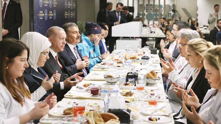 Erdoğan: 42 bin 500 sağlık personeli alıyoruz