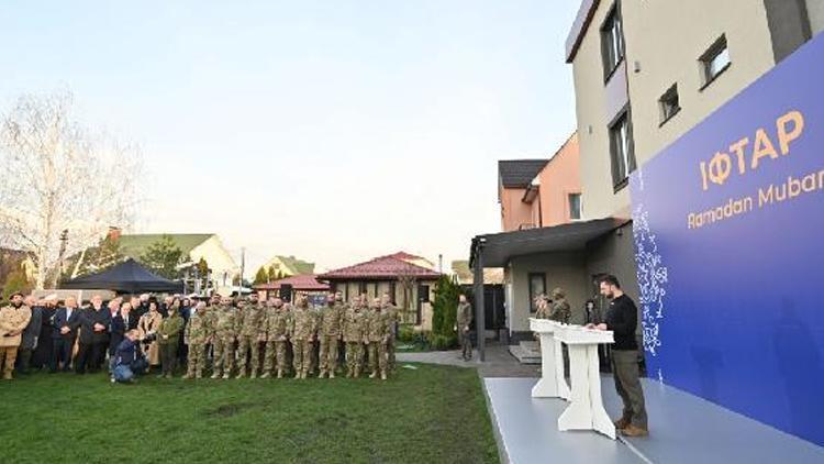 Zelenski, resmi düzeyde verilecek iftar geleneğinin başlatıldığını duyurdu