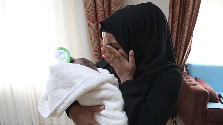 Meryem bebek 61 gün sonra ailesine kavuştu Annesi gözyaşlarını tutamadı