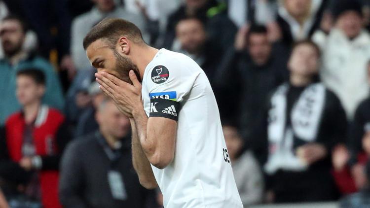 Beşiktaşta sakatlık şoku Cenk Tosun devam edemedi