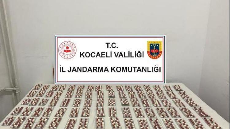 Jandarmanın operasyonunda bin 115 adet sentetik ecza hapı yakalandı