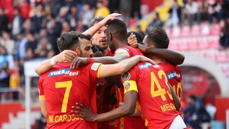 Kayserispor, Ümraniyesporu 3 golle geçti.