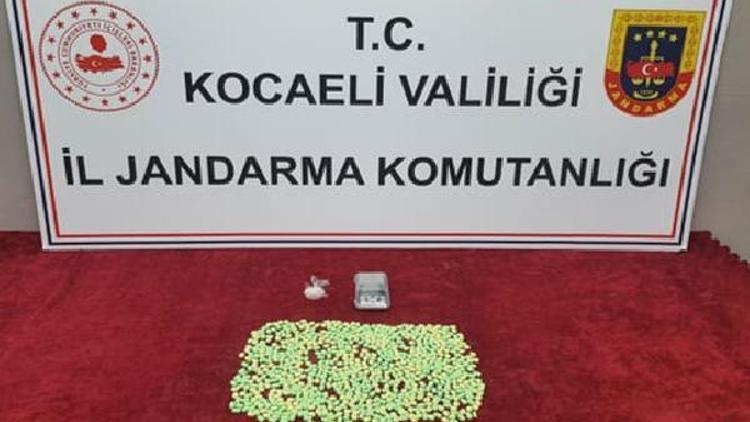 Jandarmanın operasyonunda 743 adet uyuşturucu hap ele geçirildi