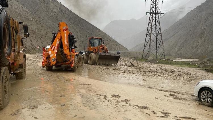 Hakkaride yağmur tatili