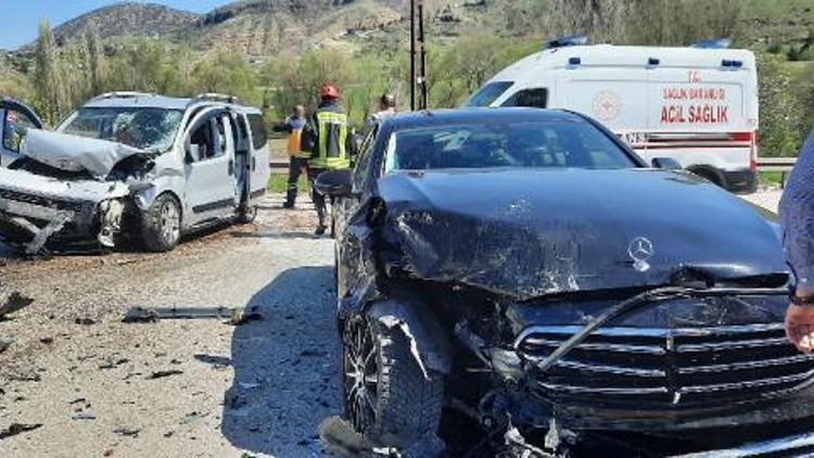 Amasya’da trafik kazası: 2’si çocuk 7 yaralı