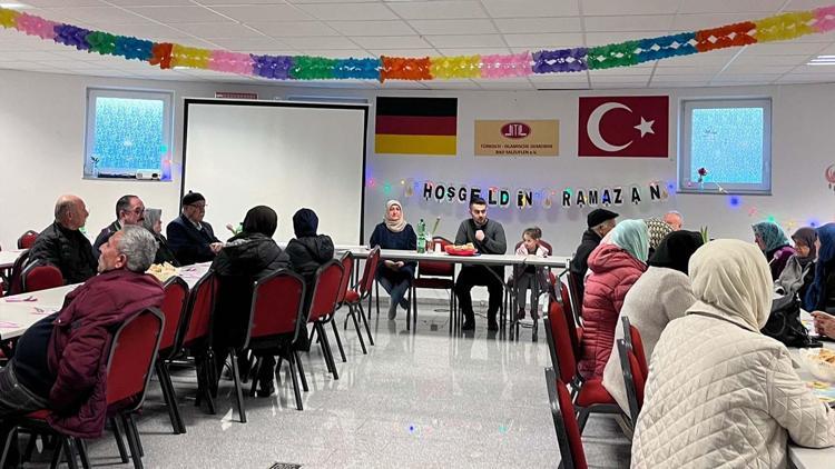 Bad Salzuflen DİTİB Mevlana Camii’nde ilk nesile ‘Ahde Vefa’ iftarı