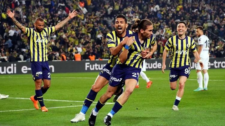 Fenerbahçe, geriye düştüğü maçlarda 20 puan topladı