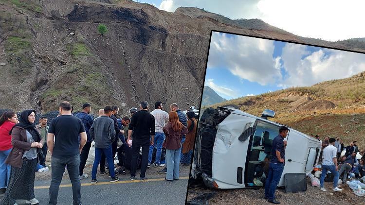 Şırnakta yolcu minibüsü devrildi: 8 yaralı