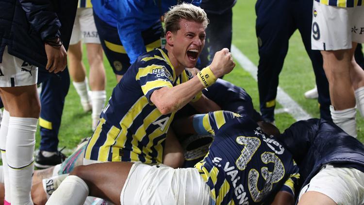 Fenerbahçe bitti demeden bitmiyor Bu istatistikte 23 puanla Süper Ligin zirvesindeler