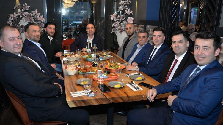 Hollanda Türk Girişimci Dernekleri Platformu’ndan iftar yemeği