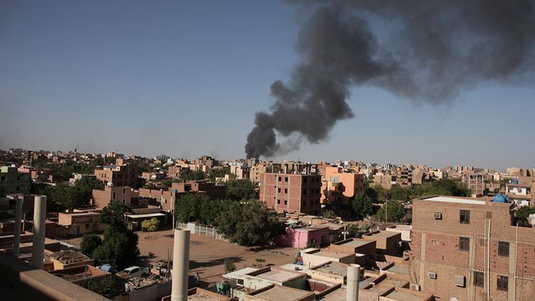 Sudanda çatışmalar sürüyor Siviller yaşam savaşı veriyor