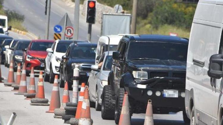 Bodrum’a arife günü 15 bin araç giriş yaptı... Jandarma denetimleri artırdı