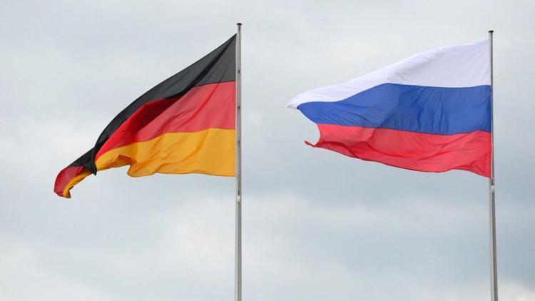 Moskova-Berlin hattında diplomatlara sınır dışı krizi