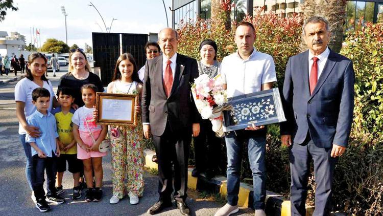 1 milyonuncu Maraş ziyaretçisi... KKTC Cumhurbaşkanı Tatar karşıladı