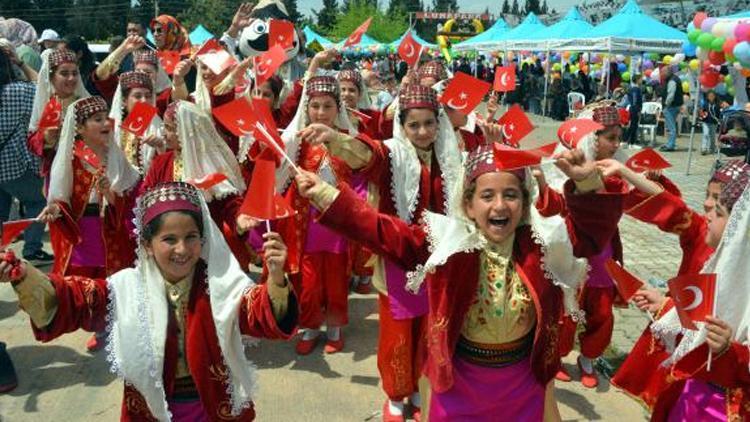 Depremin merkez üssü Kahramanmaraşta 23 Nisan kutlandı