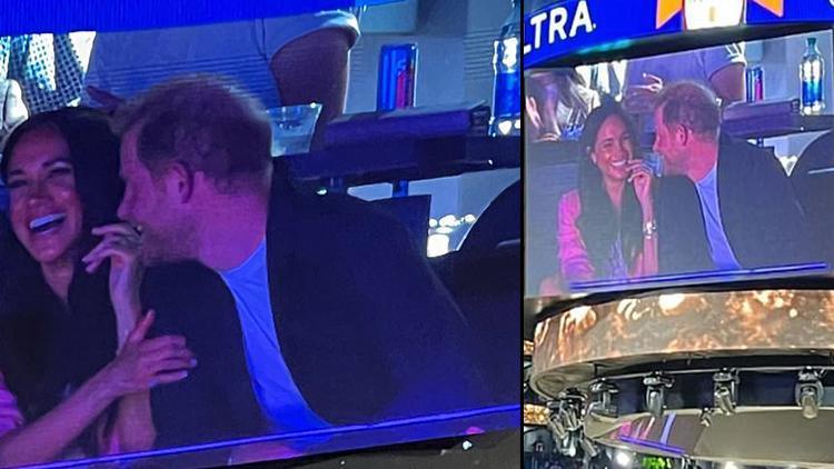 Kritik kararın ardından ilk kez ortaya çıktılar… Harry ve Meghan öpücük kamerasına yakalandı: 20 bin kişi “öpüşün” diye bağırdı
