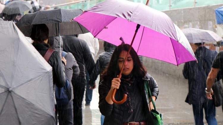 Kuvvetli yağışlara dikkat Meteoroloji il il uyardı