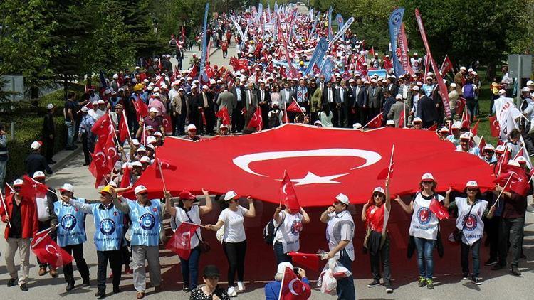 1 Mayıs nedir, ne günü ve neden kutlanır Eski adıyla 1 Mayıs İşçi Bayramı ne zaman kutlanmaya başlandı Emek ve Dayanışma Günü