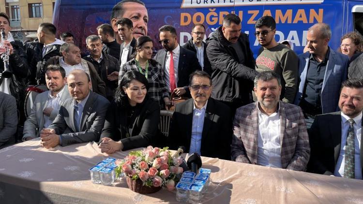 Bakan Dönmez: Darbeler, kısa ömürlü hükümetler bize çok zaman kaybettirdi