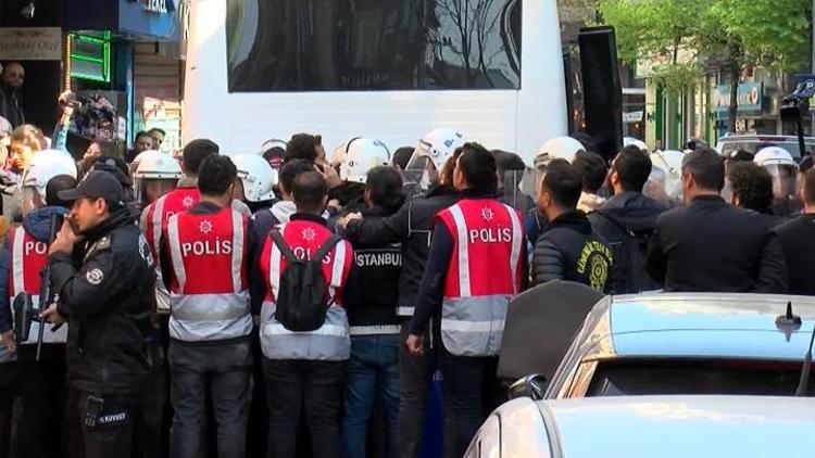 Taksime yürümek isteyen iki gruptaki 35 kişi gözaltına alındı