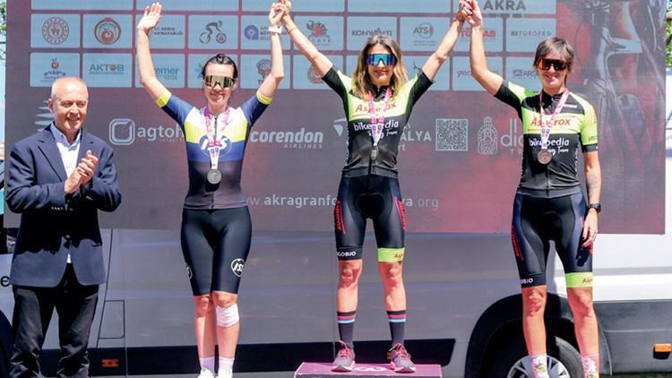 Kemer’de pedallar iyilik için döndü