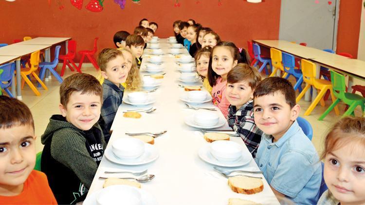 Çocuklar okulda  sağlıklı beslenecek