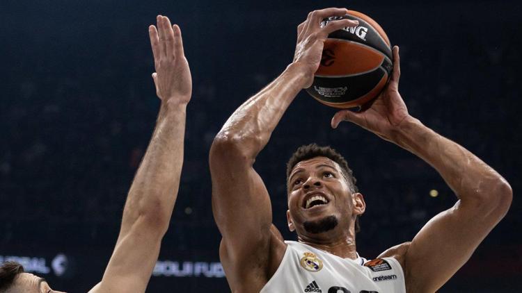 Euroleague play-off 3. maçlarının MVPsi Walter Tavares