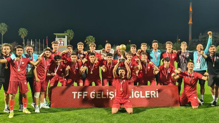 Sivasspor, U17 Elit A Ligi’ni şampiyon olarak tamamladı
