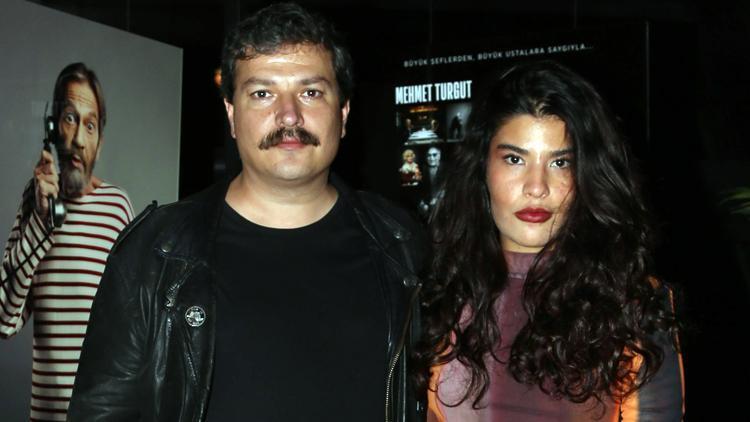 Mehmet Turgut ile şarkıcı Ada Sanlıman tek celsede boşandı