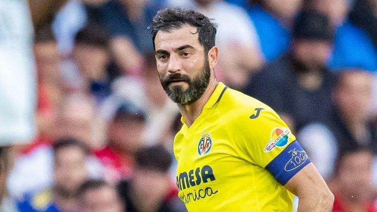 Villarreal, 37 yaşındaki Raul Albiol’un sözleşmesini 1 yıl uzattı