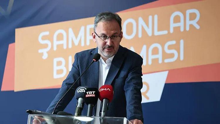 Bakan Kasapoğlu, İzmirde şampiyon sporculara seslendi