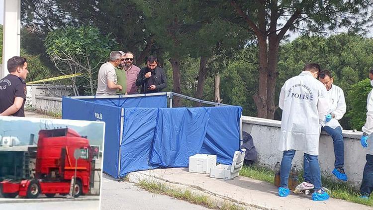 Muğlada vahşet Öldürdüğü kadını yol kenarına attı