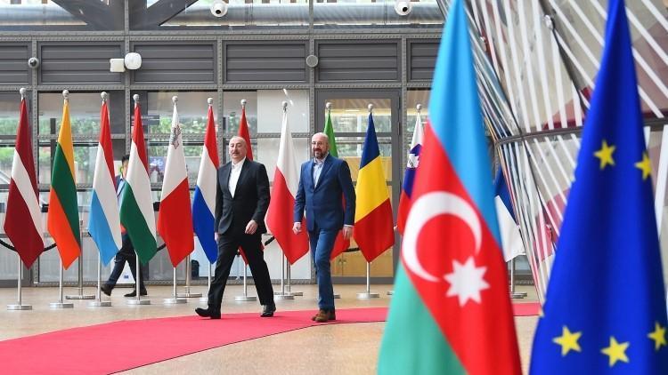 Azerbaycan Cumhurbaşkanı Aliyev, AB Konseyi Başkanı Charles Michel ile görüştü