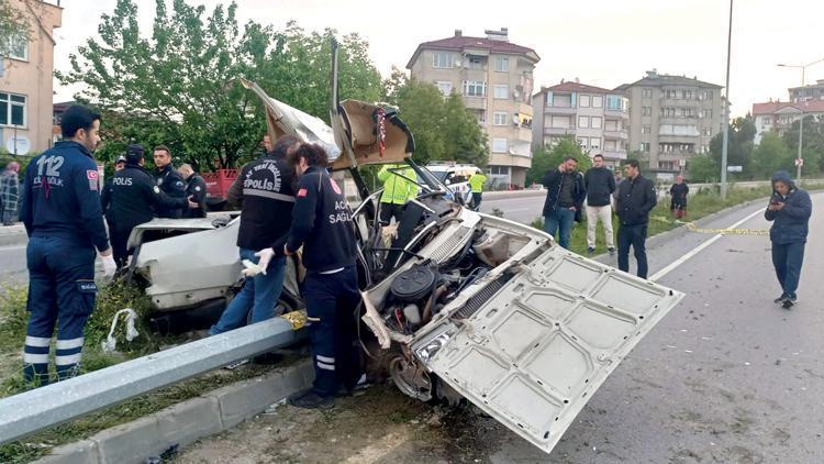 İkiye bölündü: 1 ölü 2 yaralı