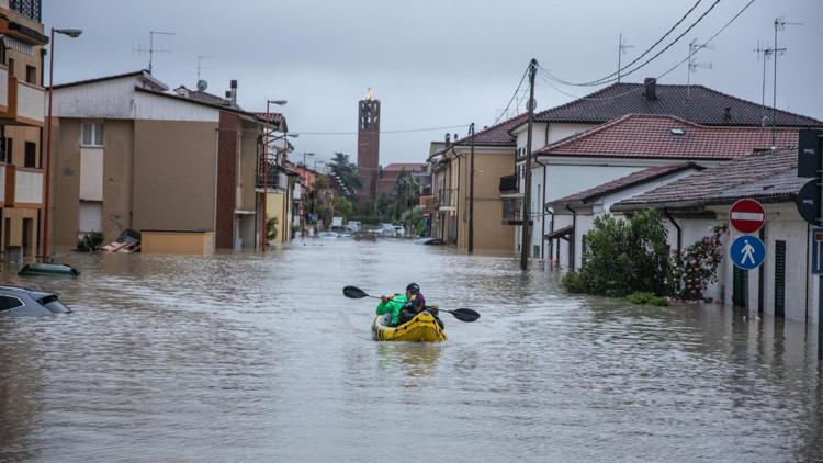 Formula 1de Emilia-Romagna GPsi iptal edildi Sel felaketi...