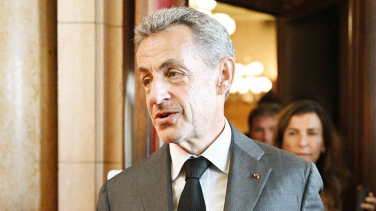 Yolsuzlukla suçlanan Sarkozy’ye kötü haber