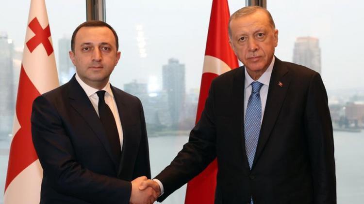Gürcistan Başbakanı Garibaşviliden Cumhurbaşkanı Erdoğana tebrik