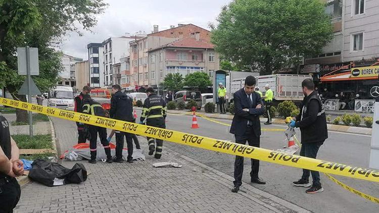 TIRın çarptığı anneanne ile torunu öldü