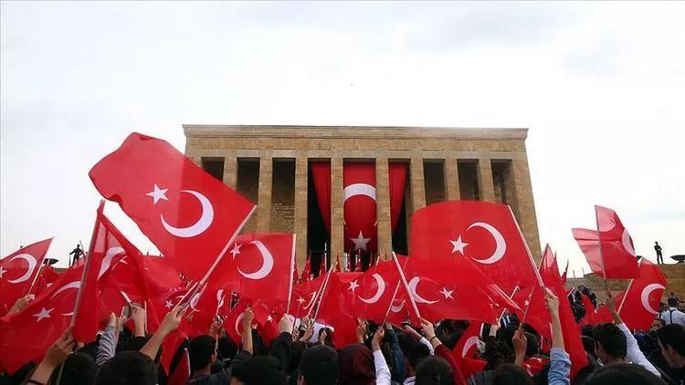 Siyasilerden 19 Mayıs Atatürkü Anma, Gençlik ve Spor Bayramı mesajları