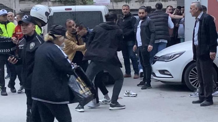 İki grup arasında Niye yan baktın kavgası: 7 yaralı