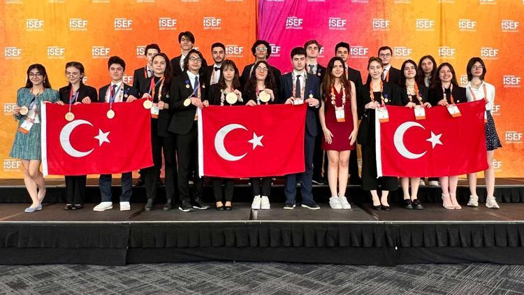 Erdoğan, uluslararası bilim ve mühendislik yarışmasında ödül alan öğrencileri kutladı