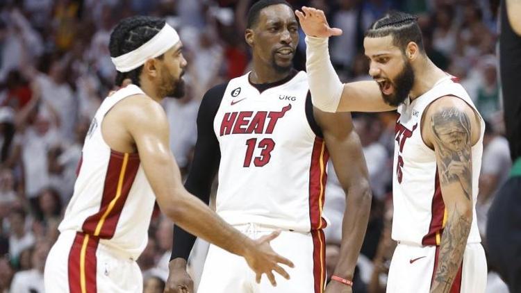 NBAde Gecenin Sonuçları: Miami Heat, Boston Celtics karşısında seriyi 3-0 yaptı